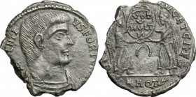 Decentius (351-353). AE 21mm, Aquileia mint, 351 AD. D/ Bust of Decentius right, bare headed, draped, cuirassed; behind, A. R/ Two Victoriae holding w...