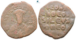 Constantine VII, Porphyrogenitus AD 913-959. Constantinople. Follis Æ