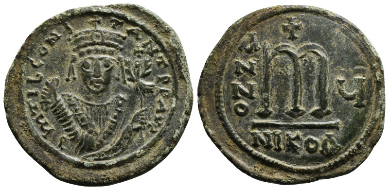 TIBERIUS II CONSTANTINE (578-582). Follis. Nicomedia.
Obv: D m TIb CONSTANT P P...