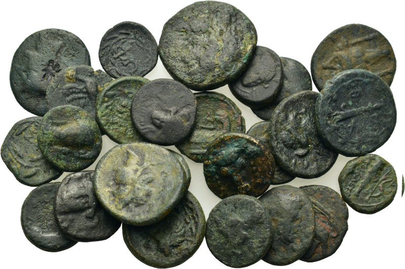 Lot of 25 Greek Æ coins, to be catalog. Lot sold as is, no return.