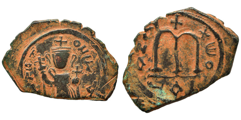 Umayyad Caliphate, circa 641-660 AD. Fals (bronze, 5.40 g, 27 mm). Pseudo-Byzant...