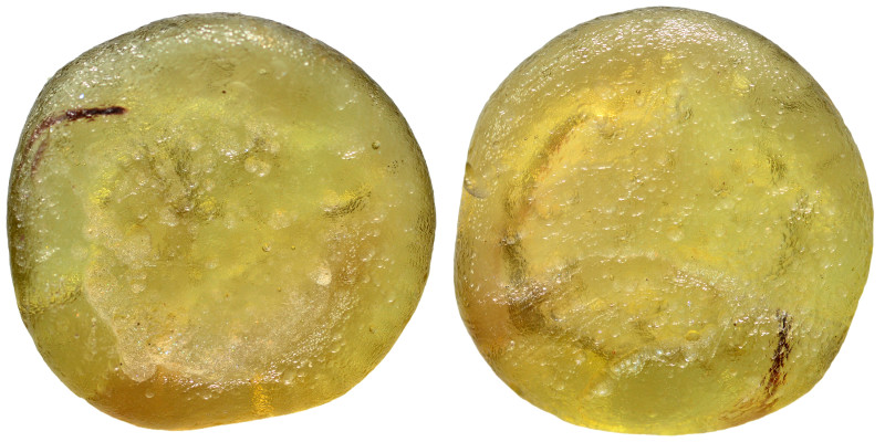 GREEK? Glass token (glass, 1.20 g, 16 mm).