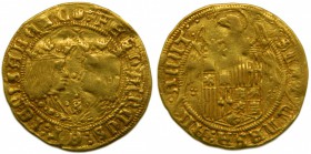 Reyes Católico (1474-1504). Doble excelente. Sevilla. (Cal. 74). Au 6,97 gr. Con + arriba en el campo del anverso entre las coronas.				 Grado: BC
