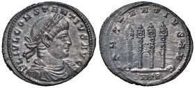 Costanzo II (337-361) Miliarense leggero (Treviri) - Busto laureato e drappeggiato a d. - R/ CONSTANTIVS AVG, quattro insegne militari - RIC 23 AG (g ...