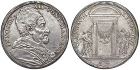 Innocenzo XII (1692-1700) Piastra 1700 A. IX Giubileo - Munt. 14 AG (g 32,01) RR Graffietti da pulitura nei campi del R/

Status: SPL+