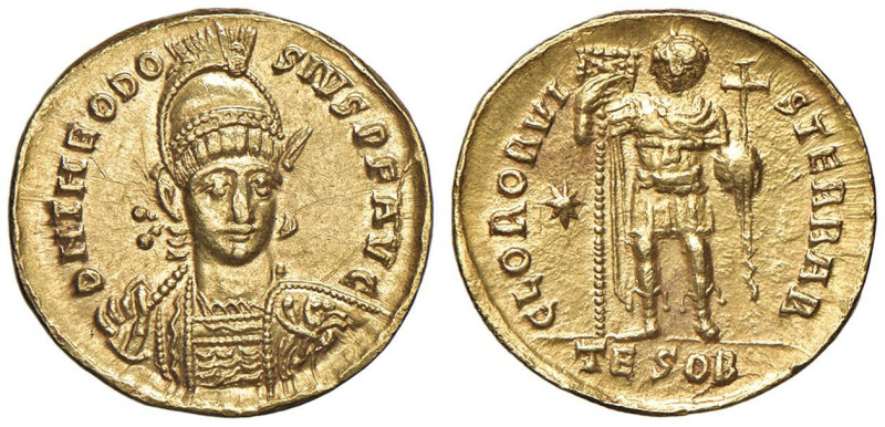 Teodosio II (408-450) Solido (Thessalonica) Busto elmato di fronte - R/ L'impera...