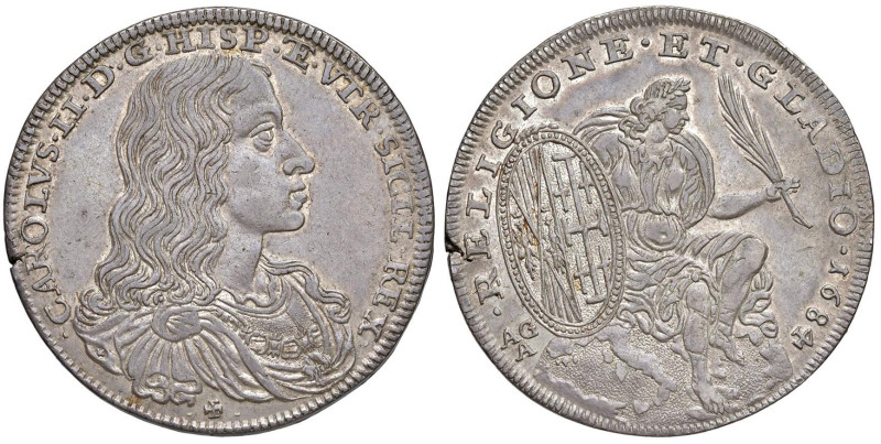 NAPOLI Carlo II (1674-1700) Mezzo ducato 1684 - Nomisma 31 AG (g 14,07) Bella pa...