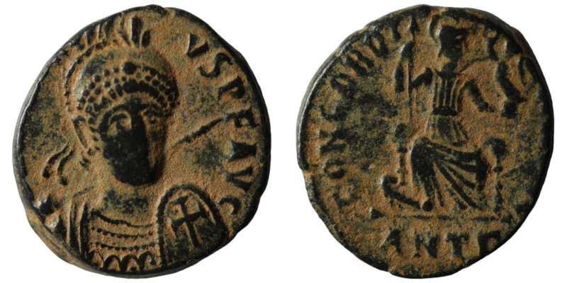 Arcadius. (383-408 AD). Æ Follis. Antioch. artificial sandpatina. 15mm, 2,94g