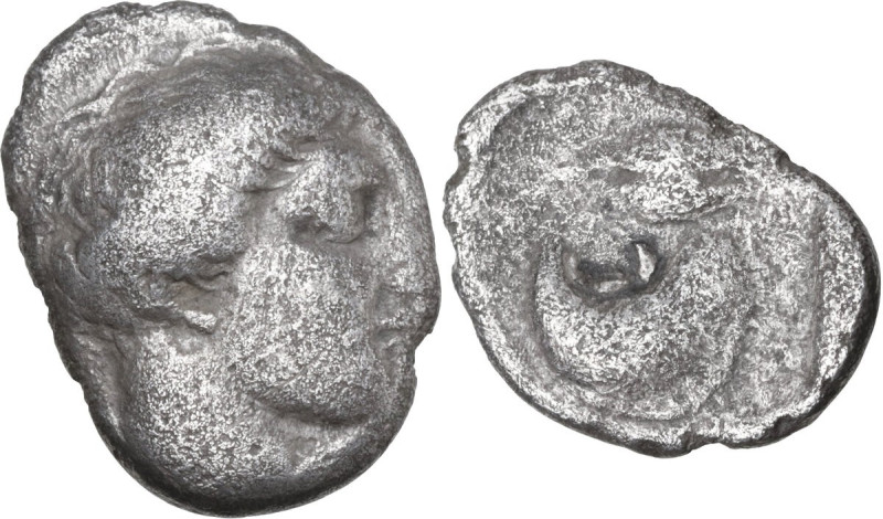 Greek Italy. Central and Southern Campania, Cumae. AR Didrachm, c. 420-385 BC. O...