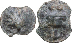 Greek Italy. Northern Apulia, Luceria. Light series. AE Biunx, c. 220 BC. Obv. Scallop shell. Rev. Astragalos; above, two pellets; below, L. Vecchi IC...