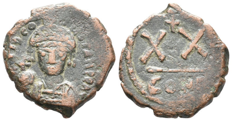 Tiberius II (578-582). Æ 20 Nummi (21mm, 7.63g). Constantinople. Crowned and cui...