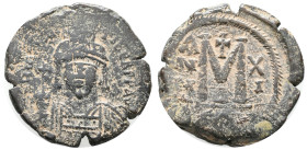 Maurice Tiberius (582-602). Æ 40 Nummi (27mm, 11.08g). Constantinople, year 11. Helmeted and cuirassed bust facing, holding globus cruciger. R/ Large ...