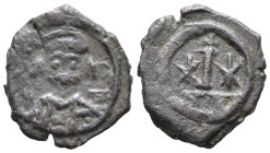 Maurice Tiberius (582-602). Æ 10 Nummi (15mm, 2.81g). Nicomedia(?). Crowned, draped and cuirassed bust facing. R/ Large I; cross above, stars flanking...