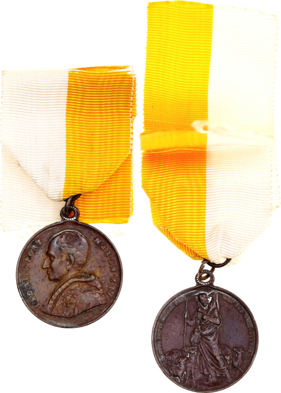 Bronze 30 mm.; (Leo XIII 1878-1903); with original ribbon; Condition II (KW723)