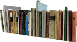 Konvolut (Allgemeine Werke).


45 Hefte und Bücher über die allgemeine Numismatik. Verschiedene Einbände und Erhaltungen.