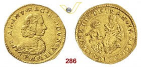 MODENA FRANCESCO D'ESTE (1629-1658) Da 4 Scudi d'oro o Quadrupla s.d. D/ Busto corazzato e sotto GFM R/ La B. Vergine in adorazione del Bambino. Raveg...