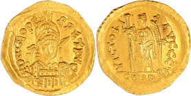 Solidus 457/474 Constantinopel, 7. Offizin. Brb. v.v. mit Helm/VICTORIA AVGGG Z CONOB. Victoria steht l., hält Langkreuz. 4,45 g. vorzüglich. Goodacre...