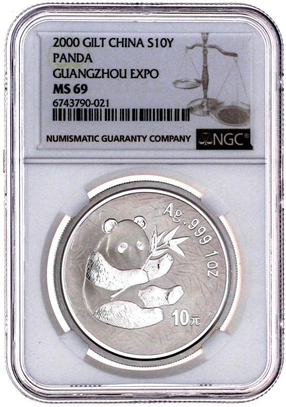 10 Yuan Panda Silber (1 Unze), teilvergoldet 2000. Sitzender Panda mit Bambuszwe...