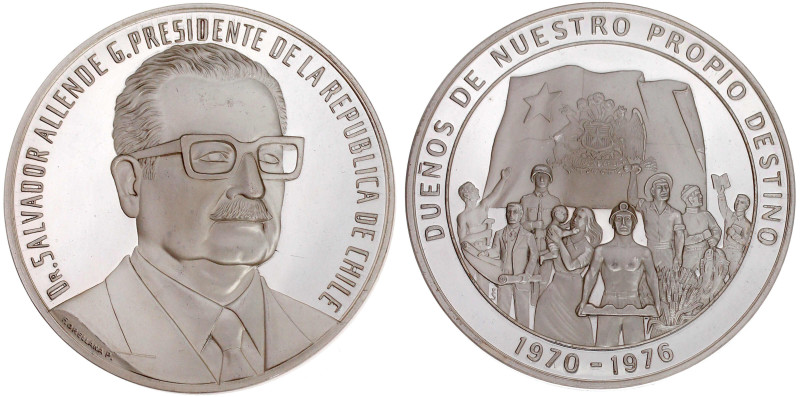 Große Silbermedaille 1976 auf Präsident Dr. Salvador Allende. Brb. n. halbr./Fla...