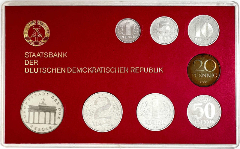 Kursmünzensatz von 1 Pfennig bis 5 Mark 1986. In Hartplastik mit rotem Inlett. P...