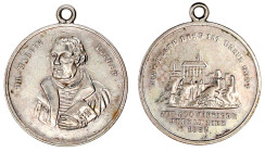 Tragbare Silbermedaille 1883, unsign. Auf seinen 400. Geburtstag. Brb. halb links mit Bibel/Wartburg, darüber "Ein feste Burg..." 26 mm, 5,18 g. gutes...