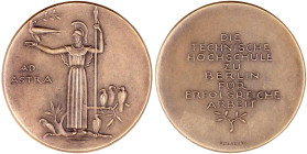 Bronzegussmedaille o.J.(um 1930) von Hosaeus. Technische Hochschule zu Berlin für erfolgreiche Arbeit. 79 mm. gussfrisch