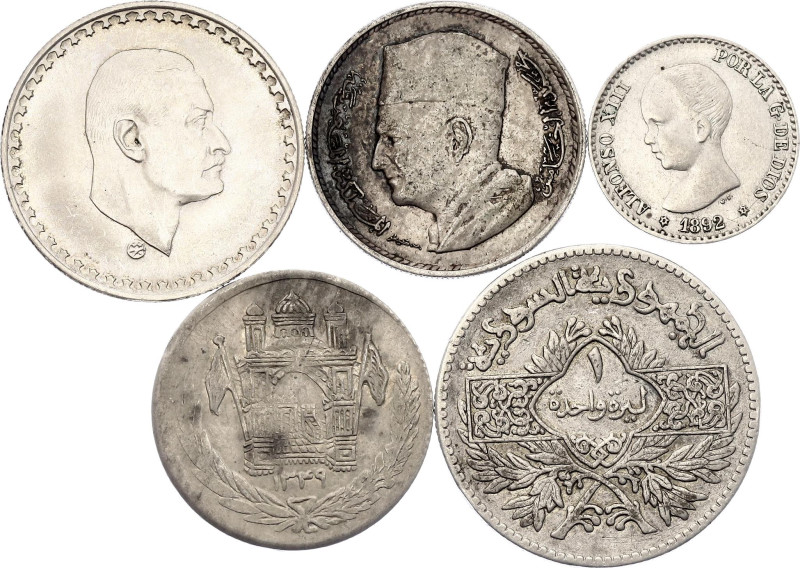 World Lot of 5 Coins 1892 - 1960
Silver 29.46 g.; Various Countries, Dates & Ru...