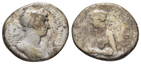 CAPPADOCIA.Caesarea.Trajan.98-117 AD.AR AR Didrachm.

Obv : AΥΤΟΚΡ ΚΑΙϹ ΝΕΡ ΤΡΑΙΑΝΟϹ ϹΕΒ ΓΕΡΜ ΔΑΚ.
Laureate head of Trajan, right, drapery on left sho...