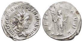 VOLUSIAN (251-253). Antoninianus. Rome.

Obv : IMP C C VIB VOLVSIANVS AVG.
Radiate, draped and cuirassed bust right.

Rev : FELICITAS PVBL.
Felicitas ...