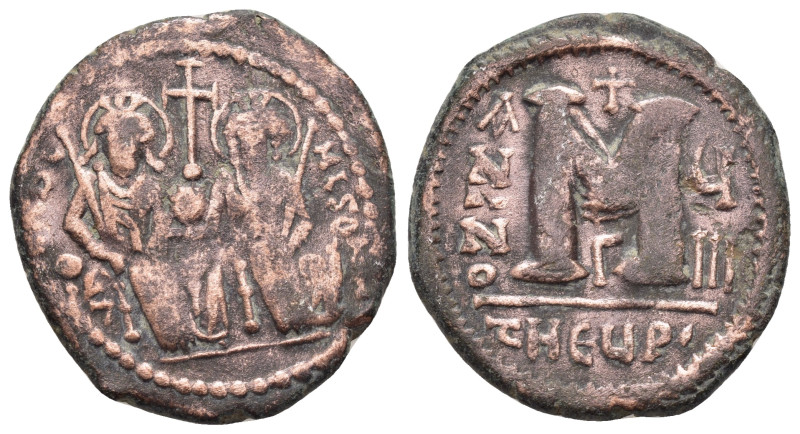 JUSTIN II and SOPHIA.(565-578).Antioch.Follis.

Obv : DN IVSTINVS PP AVG.
Justin...