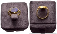 ANCIENT ROMAN GOLD RING.(3rd-4th century).Au.

Condition : Good very fine.

Weight : 2.16 gr
Diameter : 16 mm