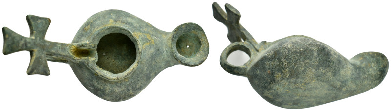 ANCIENT BYZANTINE OIL LAMP.(7th-10th century).Ae.

Condition : Good very fine....