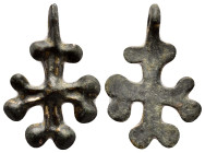 BYZANTINE EMPIRE.Bronze Cross.(8th-10th century).Ae.

Condition : Good very fine.

Weight : 3.49 gr
Diameter : 29 mm