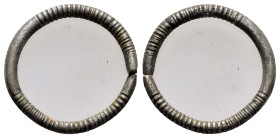 ANCIENT ROMAN SILVER EARRING.(3rd-4th century).Ar.

Condition : Good very fine.

Weight : 2.52 gr
Diameter : 22 mm