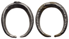 ANCIENT ROMAN SILVER EARRING.(3rd-4th century).Ar.

Condition : Good very fine.

Weight : 2.94 gr
Diameter : 20 mm