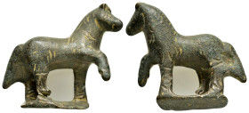ANCIENT ROMAN BRONZE HORSE FIGURINE.(1st - 2nd Century).Ae.

Condition : Good very fine.

Weight : 24.13 gr
Diameter : 33 mm