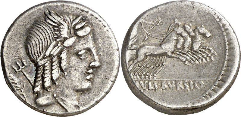 (hacia 85 a.C.). Gens Julia. Denario. (Bab. 5) (Craw. 352/1a). 4,10 g. MBC+.