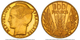 Republic gold Proof "Bazor" 100 Francs 1935 PR65 Cameo PCGS, Paris mint, KM880, Fr-598, Gad-1148. Flan bruni. A popular and scarce type bearing well-c...