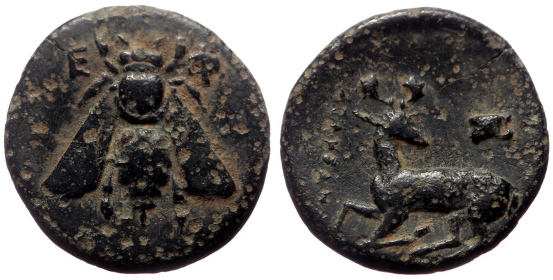 Bronze Æ
Ionia, Ephesos, c. 300-250 BC, unknown magistrate, Ε - Φ. Bee / Forepa...