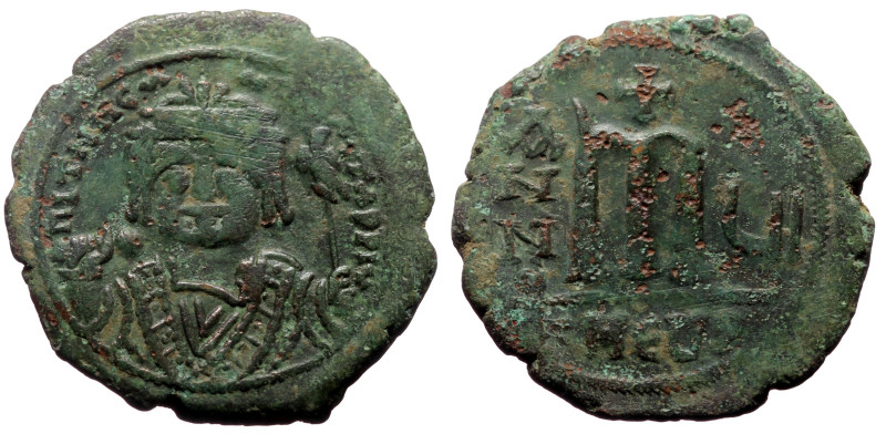 Follis Æ
Byzantine
31 mm, 10,71 g