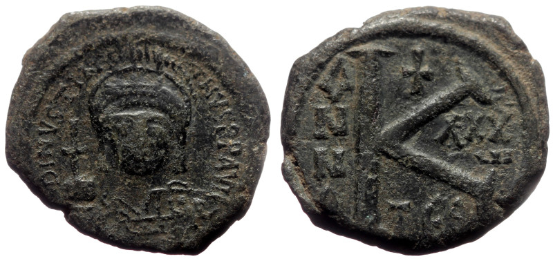 Follis Æ
Byzantine
21 mm, 5,46 g