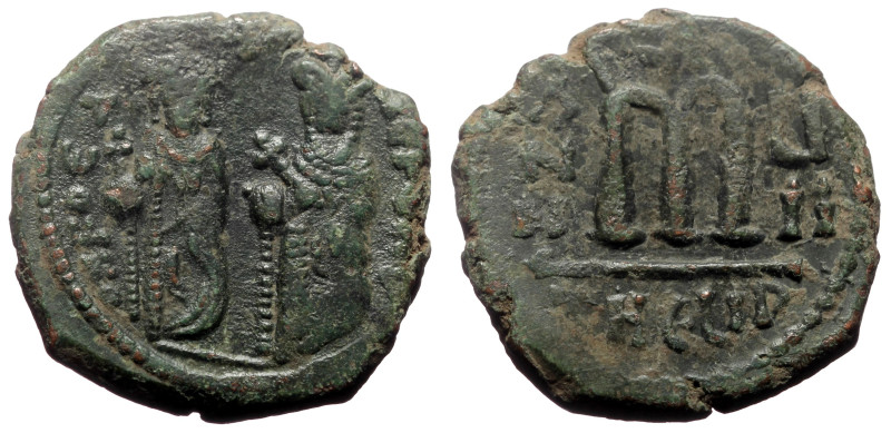 Follis Æ
Byzantine
26 mm, 11,05 g