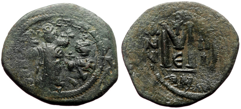 Follis Æ
Byzantine
33 mm, 11,23 g