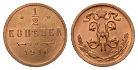 Russland / Russia 
 ZAR NIKOLAUS II., 1894-1917 
Eine Kupferprägung des Zaren Nikolaus II. 
Ku.-1/2 Kopeke 1916, St. Petersburg. 1,64 g. Bitkin 276 ...