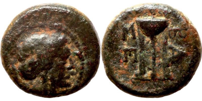 Greek coin 1-4 century bronze

12mm 2,06g