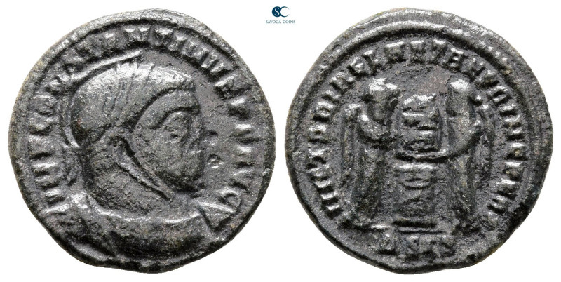 Constantine I the Great AD 306-337. Siscia
Follis Æ

18 mm, 2,82 g



Nea...