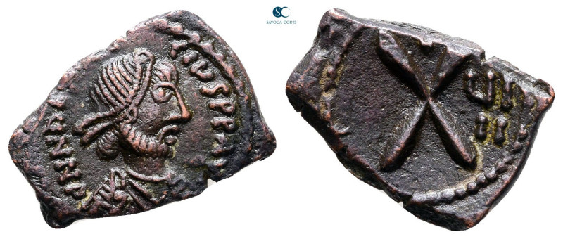 Heraclius AD 610-641. Constantinople
Decanummium Æ

18 mm, 1,69 g



Very...