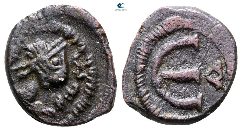 Heraclius AD 610-641. Constantinople
Pentanummium Æ

15 mm, 1,64 g



Ver...