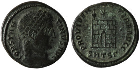 Constantinus I. (307-337 AD). Follis. Thessalonica. Obv: CONSTANTINVS AVG. laureate bust of Constantinus right. Rev: PROVIDENTIAE AVGG. Campgate with ...