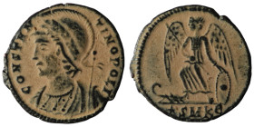 Constantinus I. (334-335 AD). Follis. Cyzicus. Obv: CONSTANTINOPOLIS. helmeted bust of Constantinopolis holding scepter left. Rev: Victoria standing l...